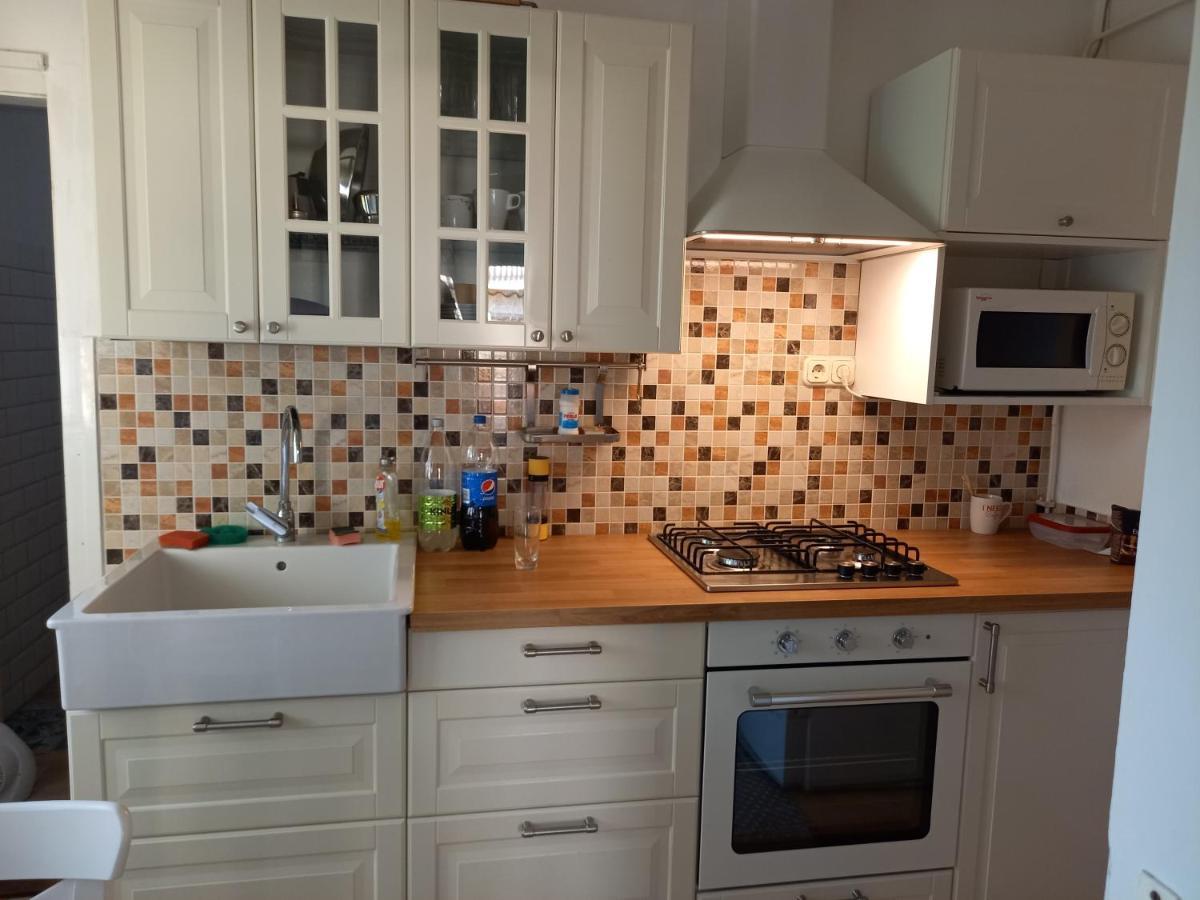 Clara Apartman Keszthely Buitenkant foto
